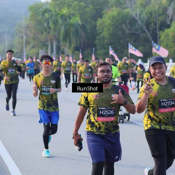 Runner Photo 7124447