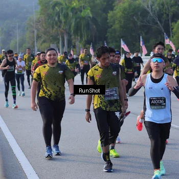 Runner Photo 7124451