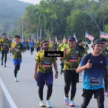 Runner Photo 7124452