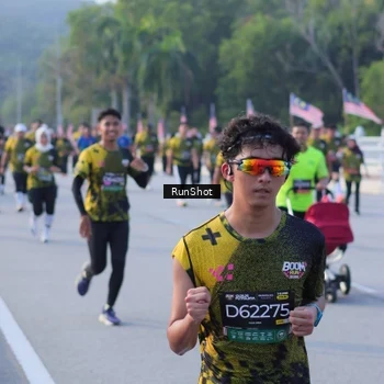 Runner Photo 7124467