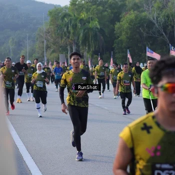Runner Photo 7124469