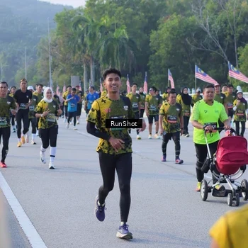 Runner Photo 7124471
