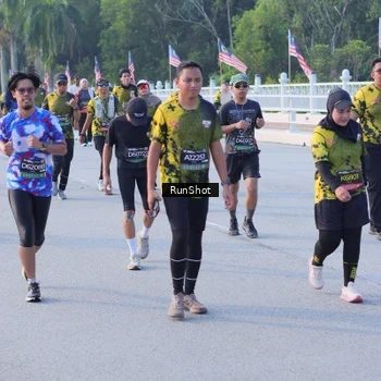 Runner Photo 7124472