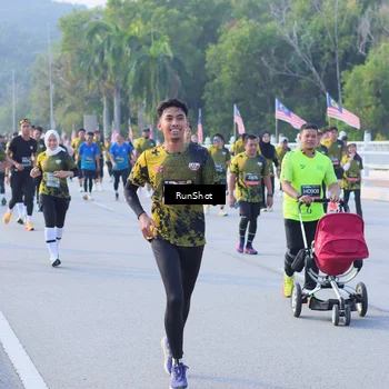 Runner Photo 7124474