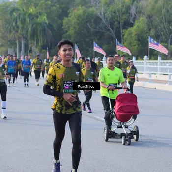 Runner Photo 7124488