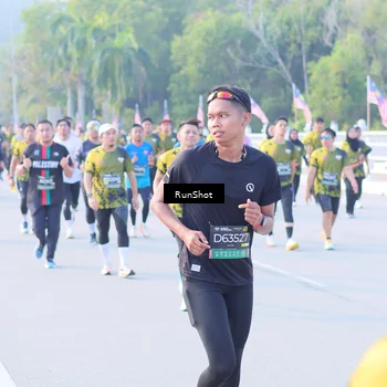 Runner Photo 7124531