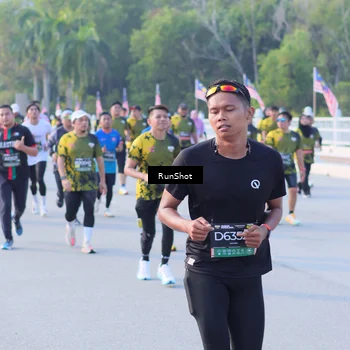 Runner Photo 7124538