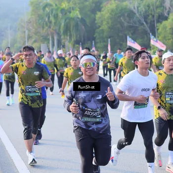Runner Photo 7124543