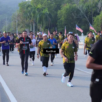 Runner Photo 7124546