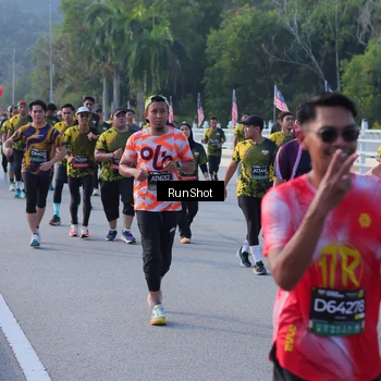 Runner Photo 7124646