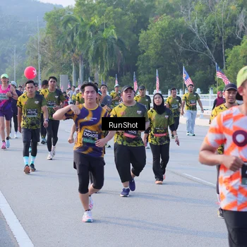 Runner Photo 7124655
