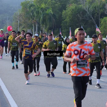 Runner Photo 7124659