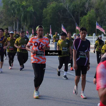 Runner Photo 7124667