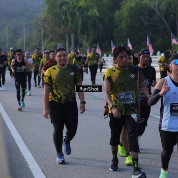 Runner Photo 7124692