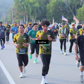 Runner Photo 7124699