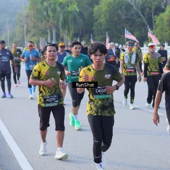 Runner Photo 7124726