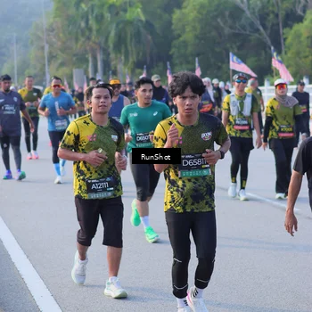 Runner Photo 7124763