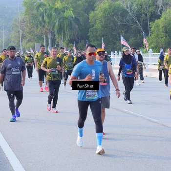 Runner Photo 7124957