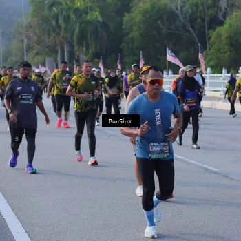 Runner Photo 7125001