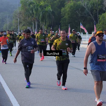 Runner Photo 7125125