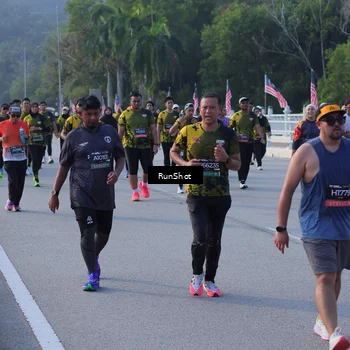 Runner Photo 7125138