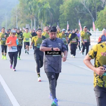Runner Photo 7125302