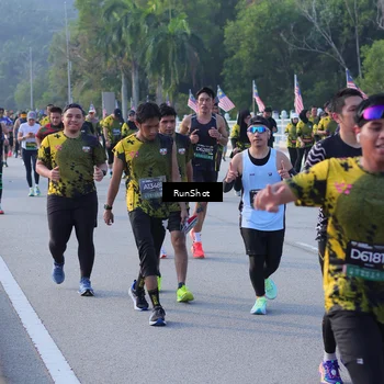 Runner Photo 7125342
