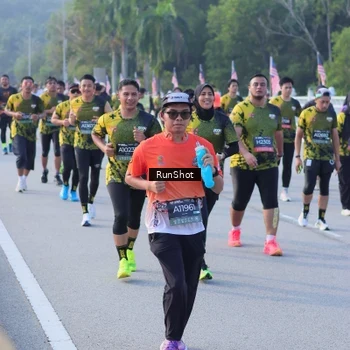Runner Photo 7125611
