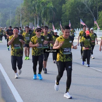 Runner Photo 7125816