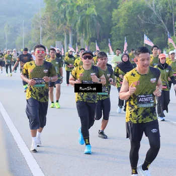 Runner Photo 7125875