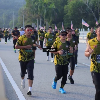 Runner Photo 7125912