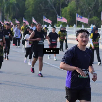 Runner Photo 7126546