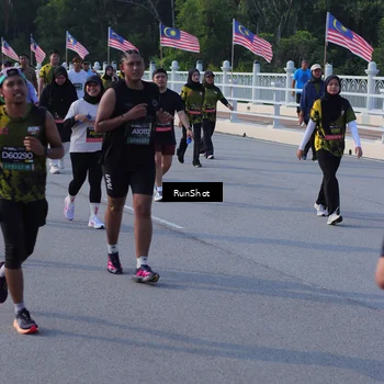 Runner Photo 7126559
