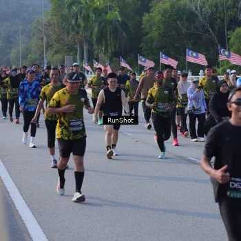 Runner Photo 7126596
