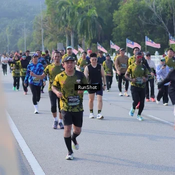Runner Photo 7126613