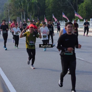 Runner Photo 7126704