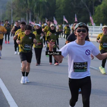 Runner Photo 7126709