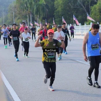 Runner Photo 7126711
