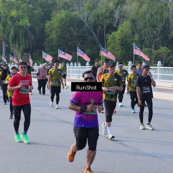 Runner Photo 7126736