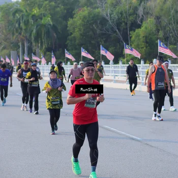Runner Photo 7126750