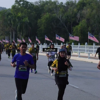 Runner Photo 7126772