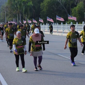 Runner Photo 7126810