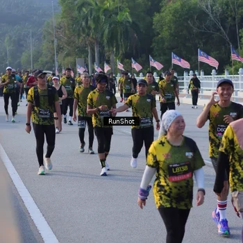 Runner Photo 7126823