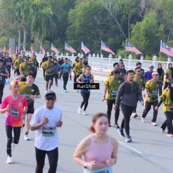 Runner Photo 7126888