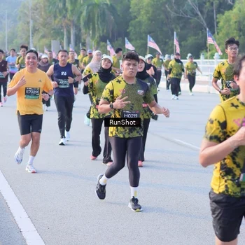 Runner Photo 7126890
