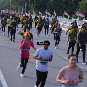 Runner Photo 7126892