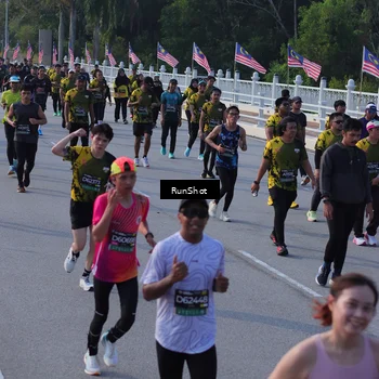 Runner Photo 7126896