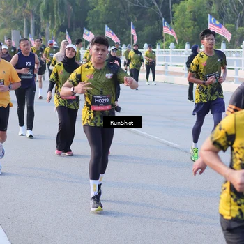 Runner Photo 7126905