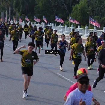 Runner Photo 7126910