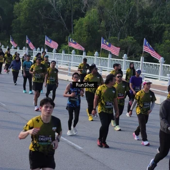 Runner Photo 7126913